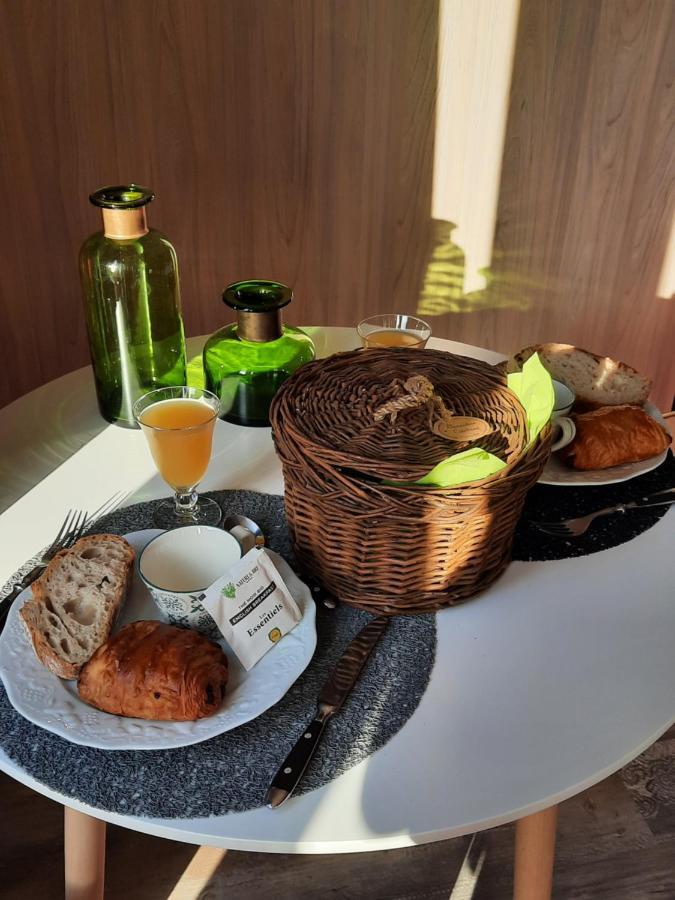 Le Lodge Des Chenes Brousses-et-Villaret Zewnętrze zdjęcie