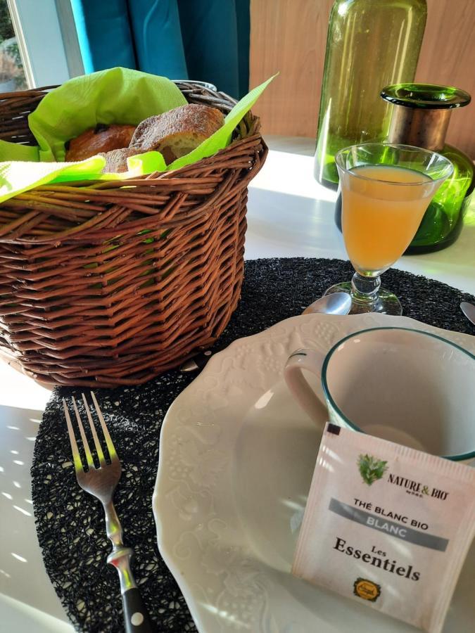 Le Lodge Des Chenes Brousses-et-Villaret Zewnętrze zdjęcie